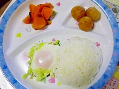 幼児プレート◎きゃべつの目玉焼き